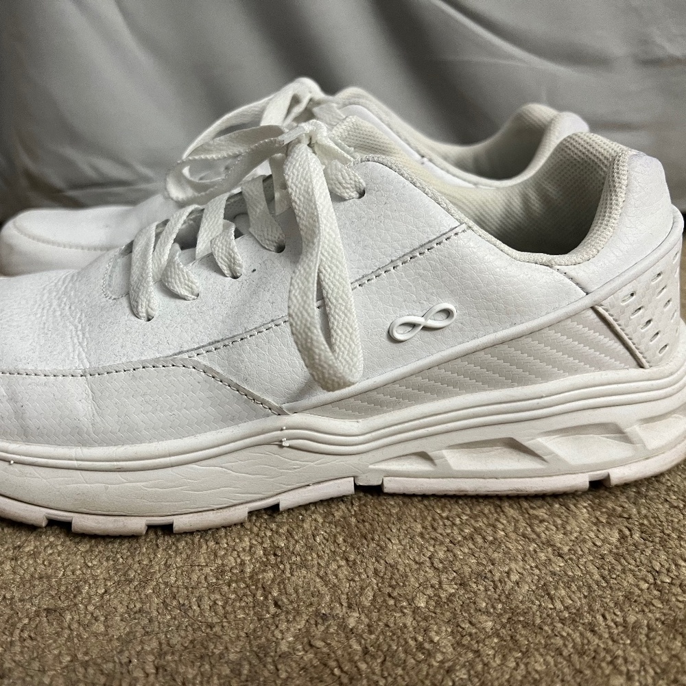 Infinity by Cherokee Women's White Flow Athletic Lace Up Shoes (Size 10)